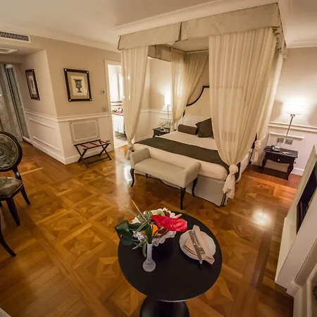 ビクトリア レッテラリオ ホテル トリエステ