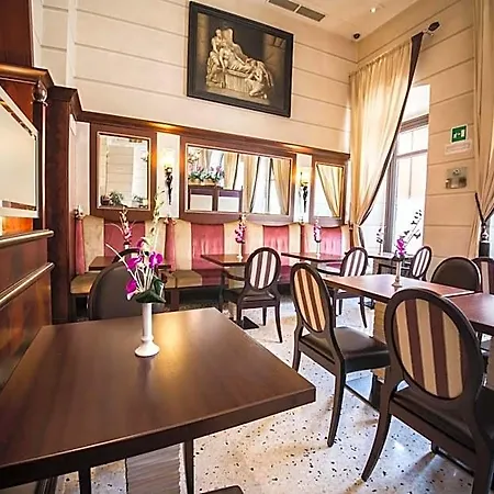 Hotel Victoria Letterario 4*